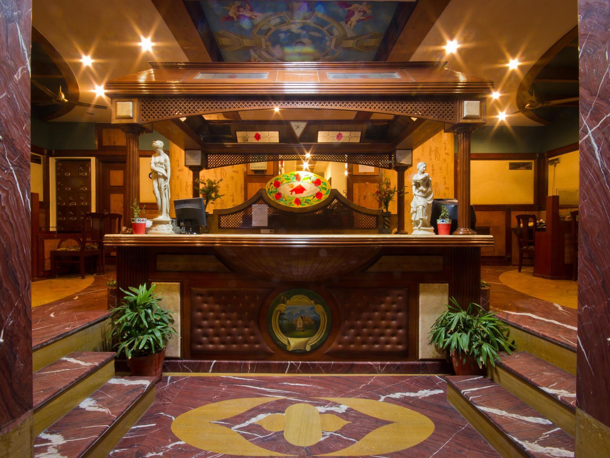 Hotel Sunstar Grand Delhi  Exterior photo